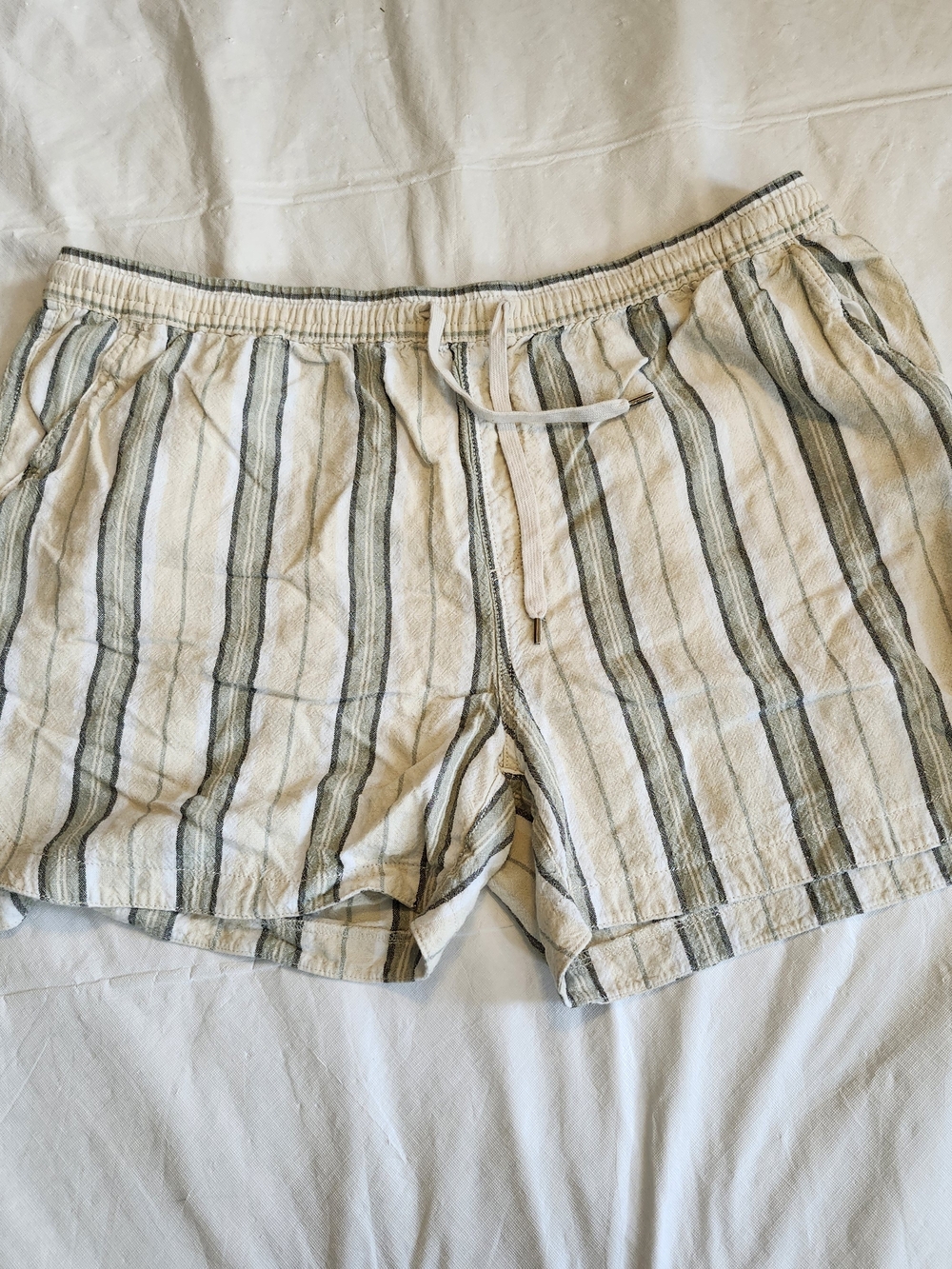 Terra & Sky Cream and Green Striped Women’s Shorts